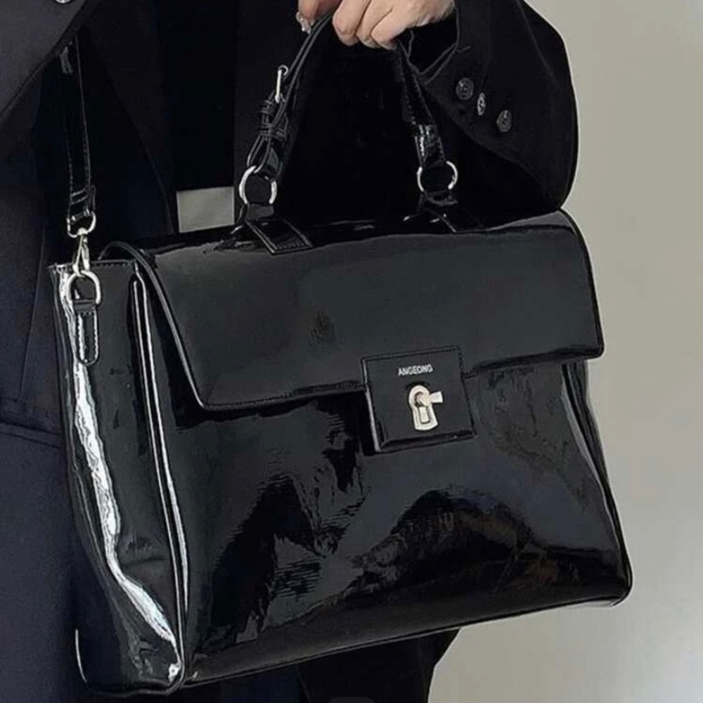 Black Shoulder Bag